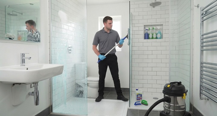Bathroom Tile Cleaning